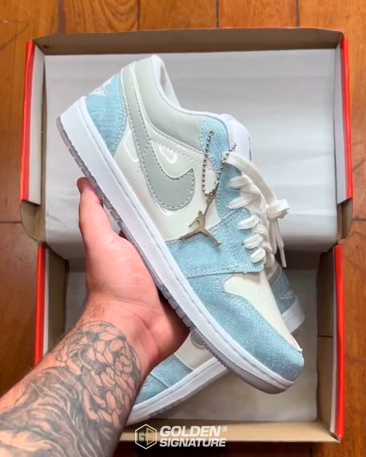 Tênis Nike Air Jordan 1 Low - Jeans