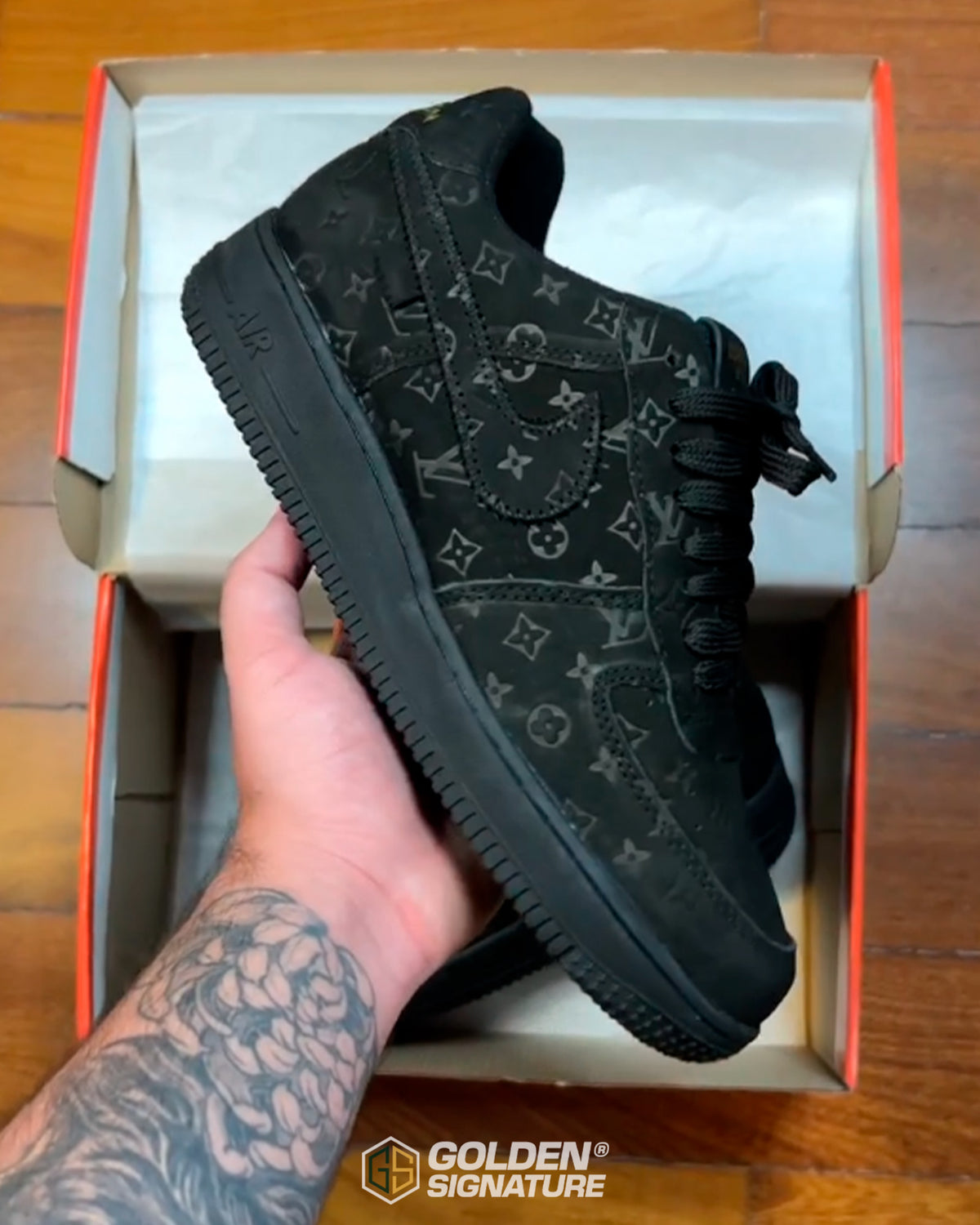 Tênis Nike Air Force 1 Collab LV