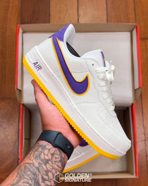 Tênis Nike Air Force 1 x Lakers