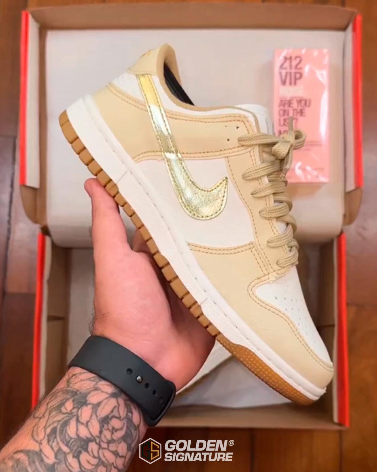 Tênis Nike Dunk Low - SB Dourado