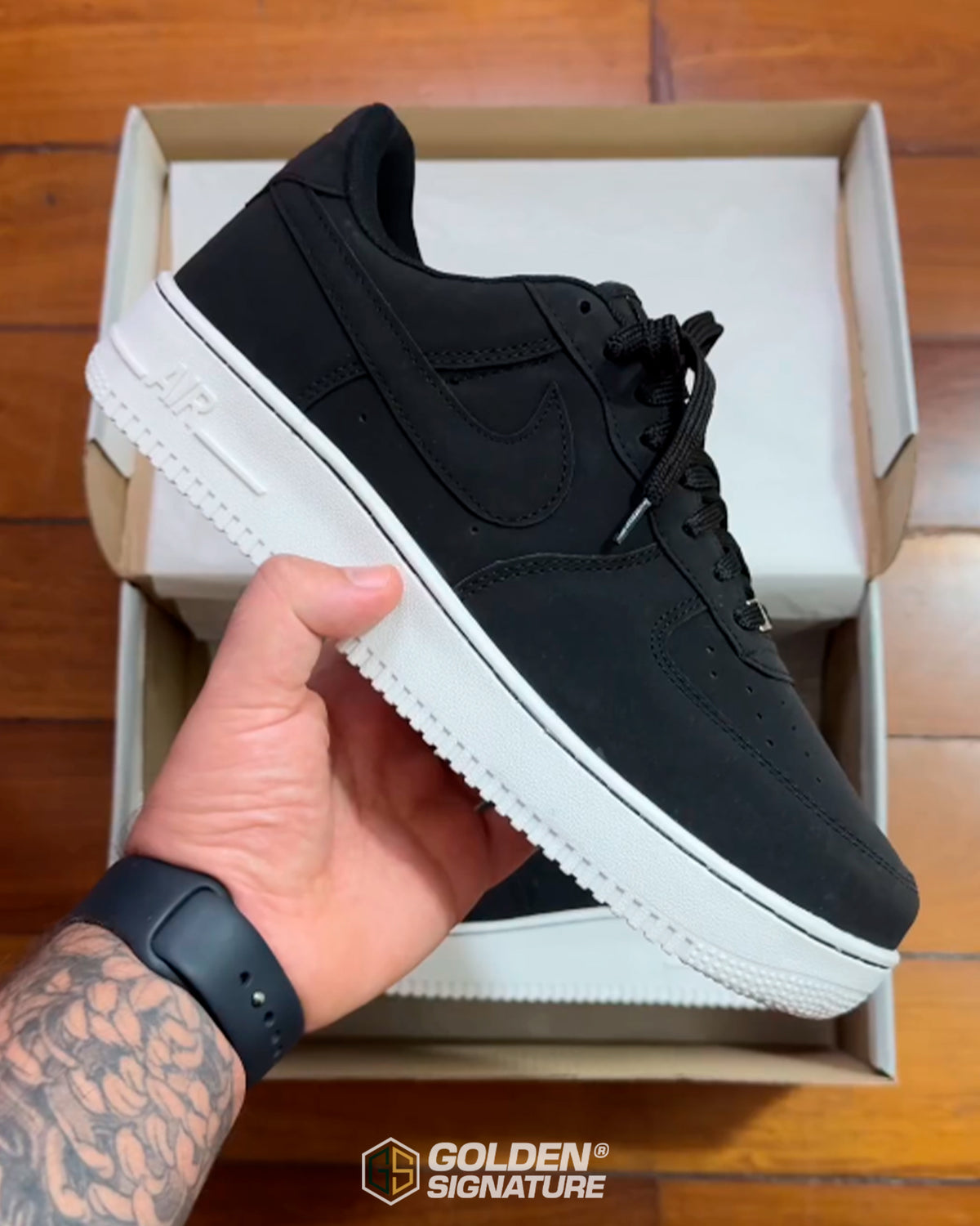 Tênis Nike Air Force 1 - Aveludado