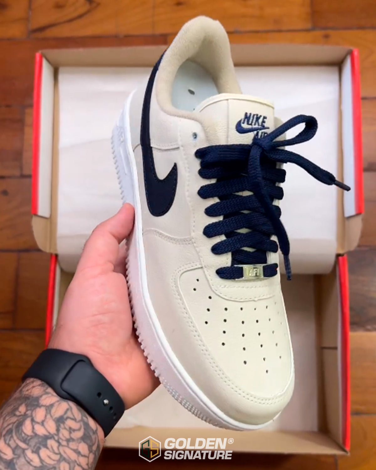 Tênis Nike Air Force 1 - Classic Plus