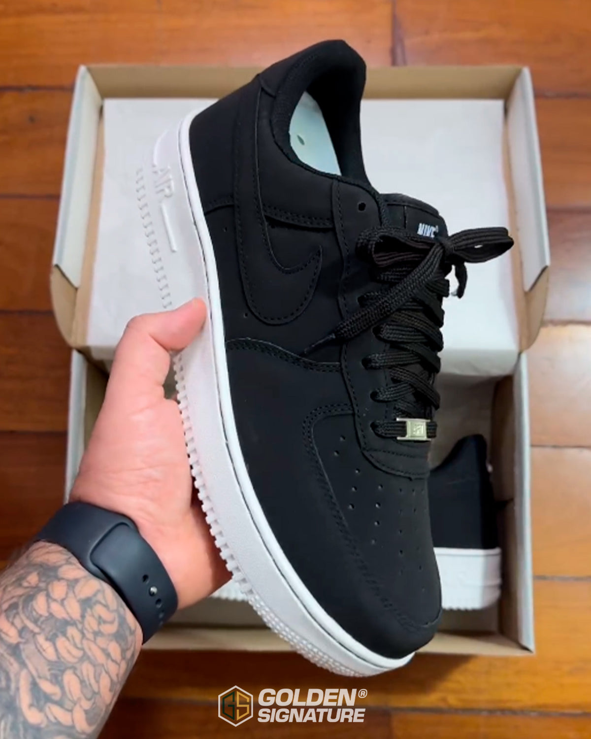 Tênis Nike Air Force 1 - Aveludado