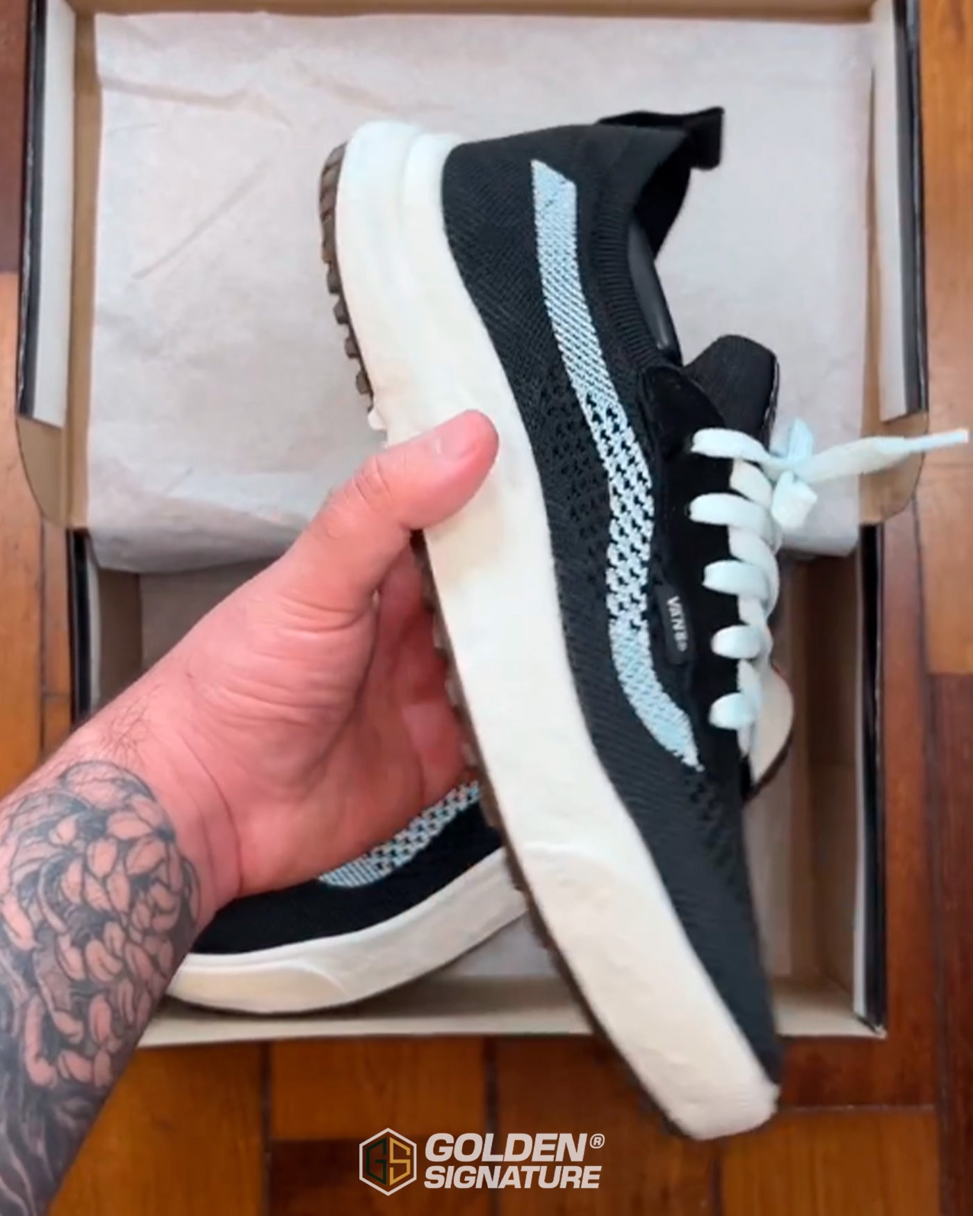 Tênis Vans Ultrarange VR3