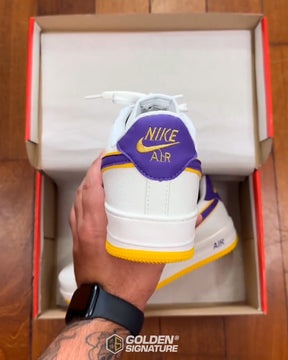 Tênis Nike Air Force 1 x Lakers