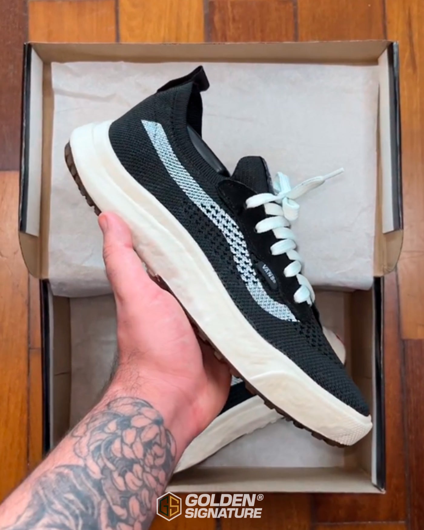 Tênis Vans Ultrarange VR3